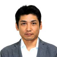 Professor Naomitsu Urasaki"